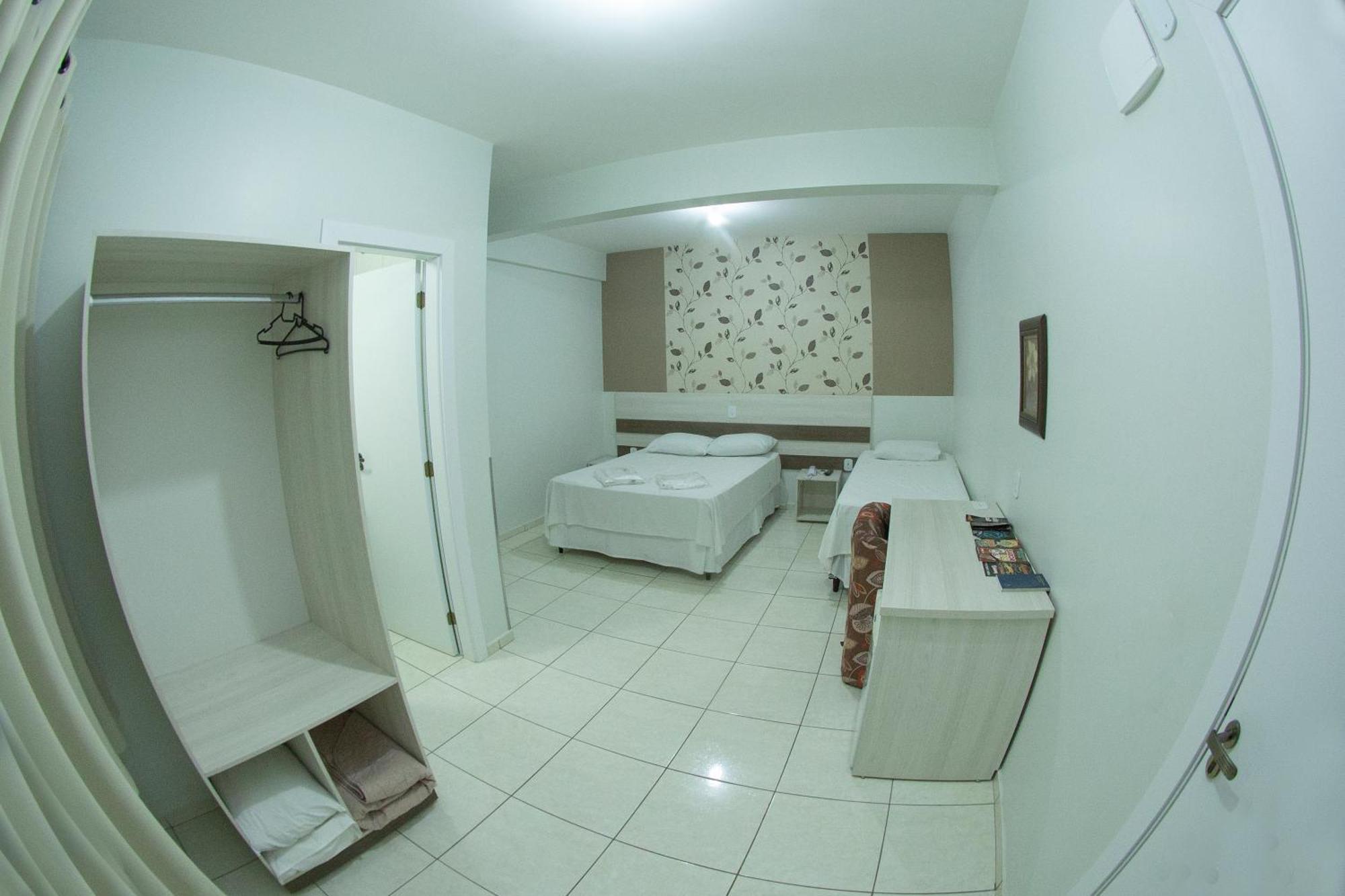 Hotel Sambakia Realeza Екстер'єр фото